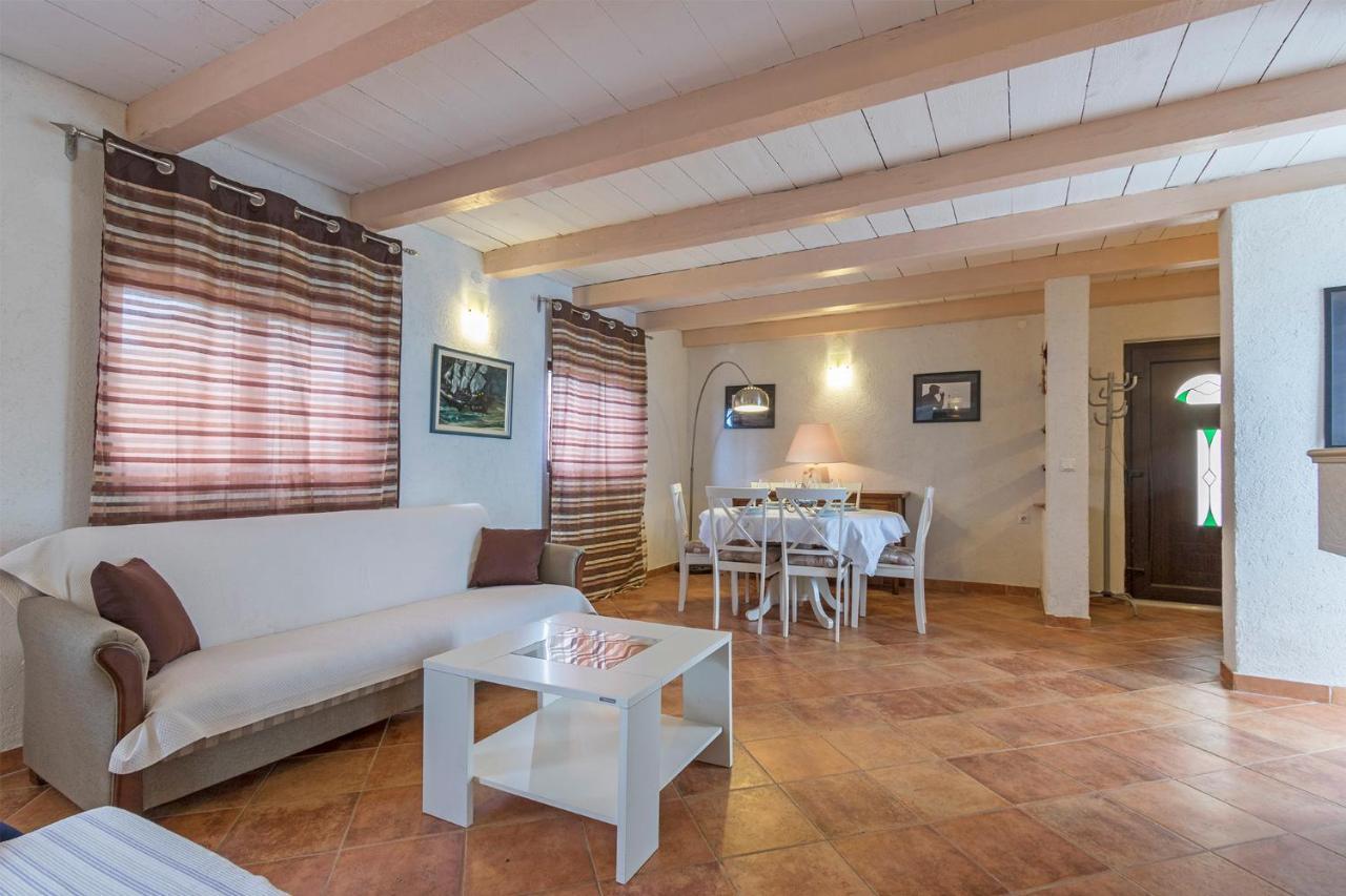 Villa Karina Tar Tar-Vabriga Eksteriør billede